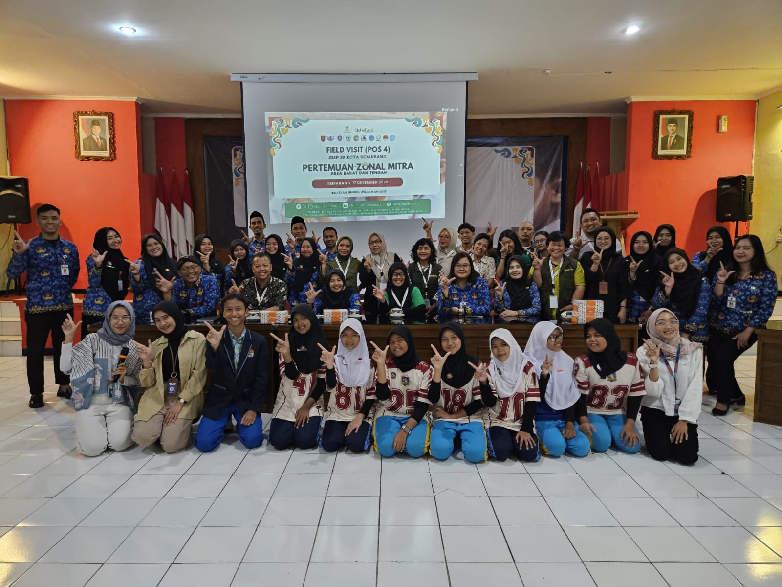 Kunjungan Swipe Safe Project SMP Negeri 39 Semarang Pertemuan Zonal Mitra Tengah dan Barat